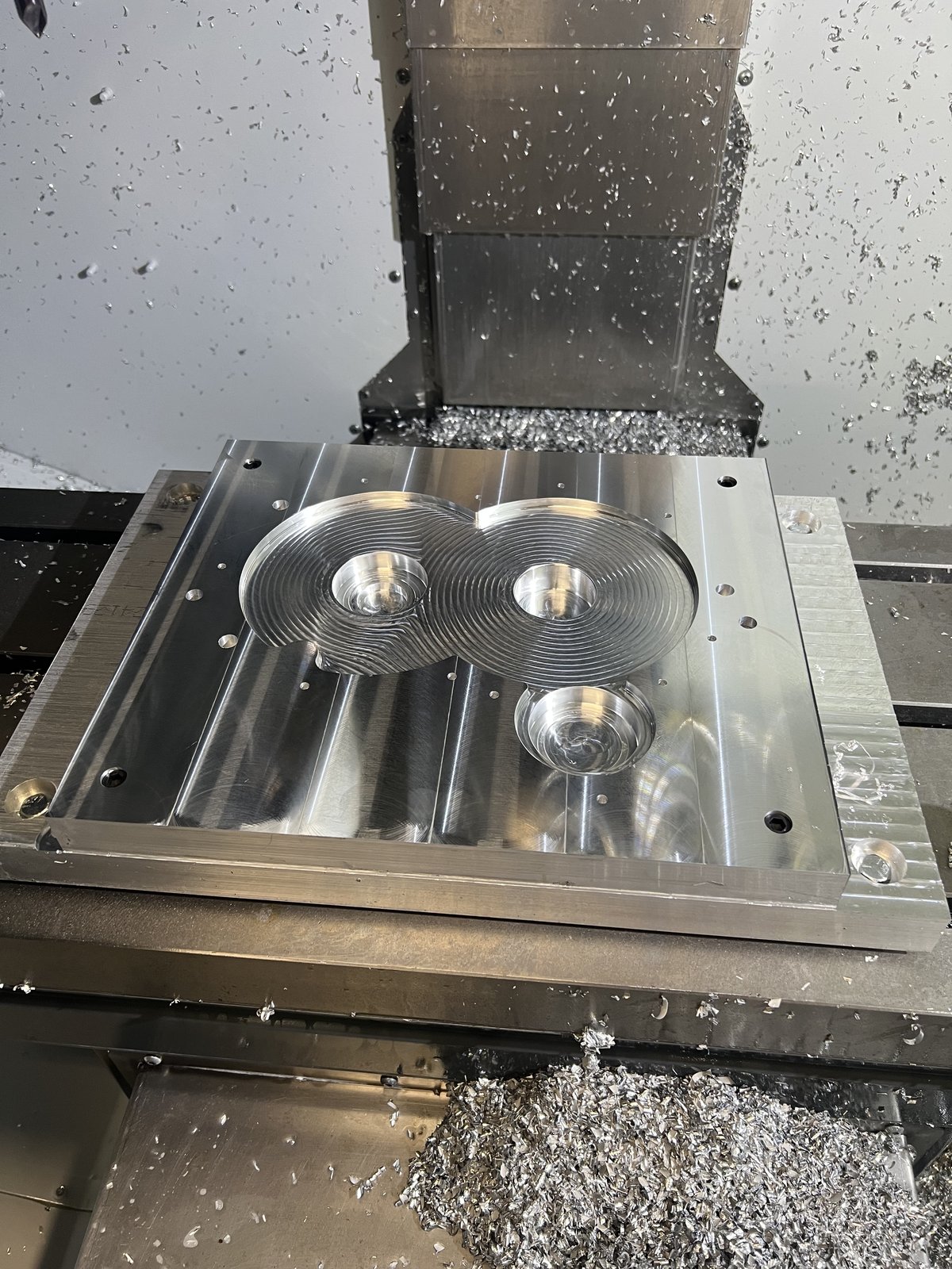 Gearbox housing being machined on the bed-mounted fixture