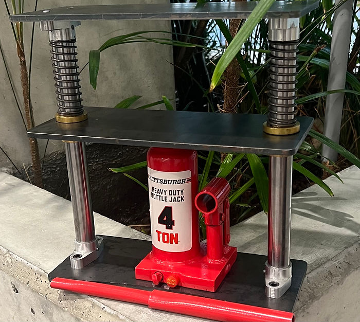 Mini hydraulic press